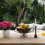 Puerto Banus Beach/alcazaba