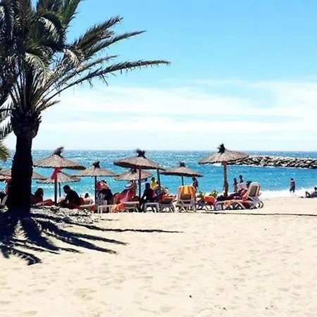 Puerto Banus Beach/alcazaba