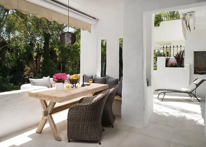 Puerto Banus Beach/alcazaba Marbella