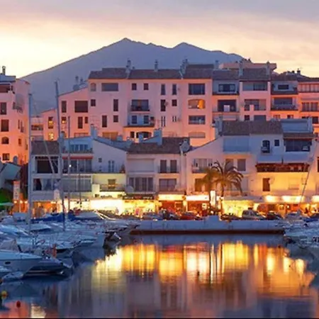 Puerto Banus Beach/alcazaba Marbella